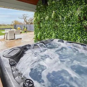  Holiday home Host & - The Stables United Kingdom